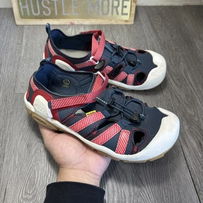 Keen Knotch Creek Water Sandal Blue and Red Youth Size 7 / Women 8.5 Shoes - Image 1 of 4