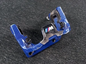 BMW G20 G21 G22 G29 M-Sport Rear Left Brake Caliper Mounting Bracket BLUE - Picture 1 of 16