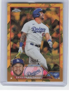 2023 Topps Aggiornamento Cromato Zaffiro David Peralta USCS231 Oro/50 Dodgers - Foto 1 di 2