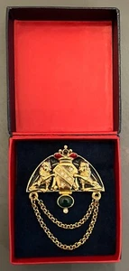 Giovanni Torlonia Rome Enamel Lion Crest Heraldry Brooch/Pin Stones~HSN Vintage - Picture 1 of 4