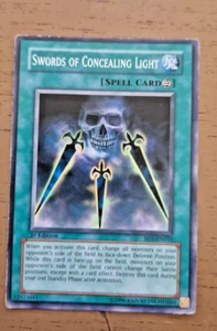 yugioh 1.st Edition Swords of Concealing light SD5-EN031 - Bild 1 von 2