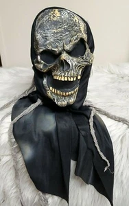 Fun World Ostern unbegrenzt Schädel Halloween Maske Kostüm mit Kapuze - Bild 1 von 2