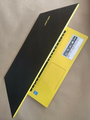 Laptop Acer Aspire E5-573-347Z 15,6" HD Intel i3 1TB HDD 4GB RAM DVD Gelb Win 10 - Bild 1 von 4