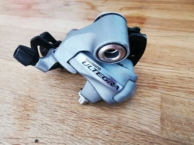 Sehr guter Zustand Shimano Ultegra RD-6700 Schaltwerk, 10-fach, kurzer Käfig silber - Bild 1 von 4