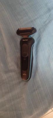 Braun Series 5 Regolabarba Uomo, Rasoio Elettrico Barba, EasyClean, Blu - Immagine 1 di 2