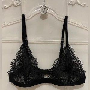 Victoria’s Secret• sheer•floral• black lace bra• Large - Picture 1 of 9