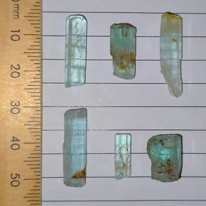 Beryl var Emerald rough pale bluish green natural raw gemstones loose lot 32.9ct - Picture 1 of 6
