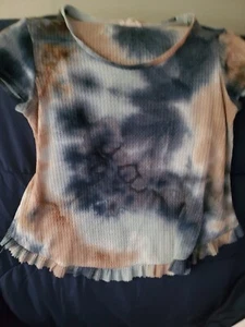 Cupio Cute Tie Dye s/s ruffled edge Top Size Medium - Picture 1 of 2