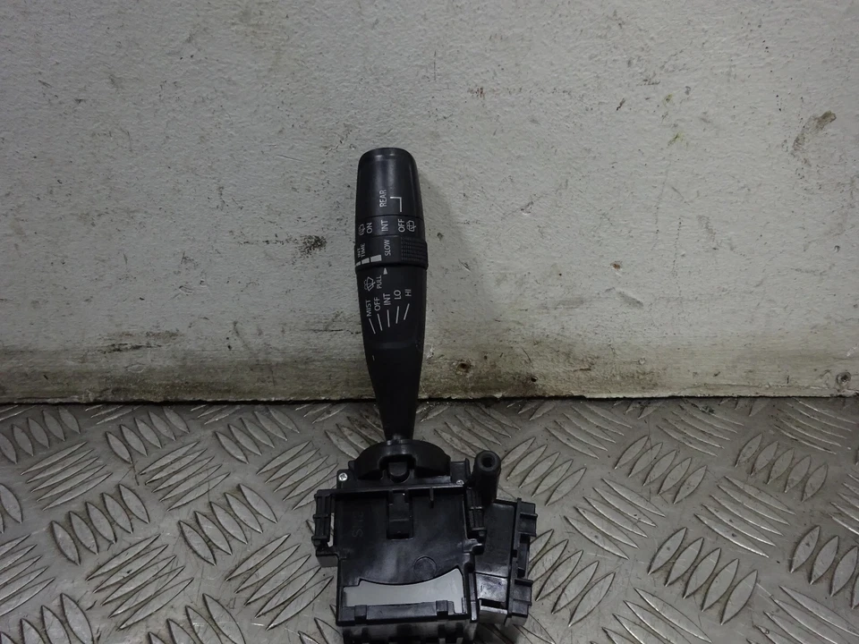 Suzuki Vitara 2016 talla T MK4 APK limpiaparabrisas de escotilla de 5 puertas e interruptor de tallo de luz *2945 Foto 1 de 4