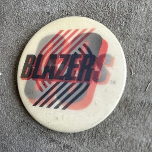 BOTÓN PIN DE LA NBA PORTLAND TRAILBLAZERS VINTAGE AÑOS 70. RARO! Botón 3” - Imagen 1 de 7