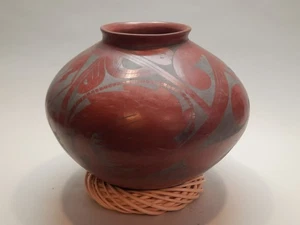 Mata Ortiz Red Jar Olla - signed by Eduardo Chevo Ortiz - Picture 1 of 3