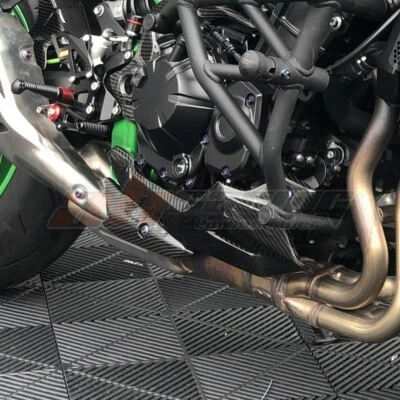 Carenados de capucha para Kawasaki Z900 2020-2024 fibra de carbono completa 100 % Foto 1 de 4