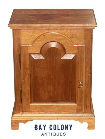 20TH C QUEEN ANNE ANTIQUE STYLE PENNSYLVANIA TOMBSTONE DOOR CHERRY SPICE CHEST Cover