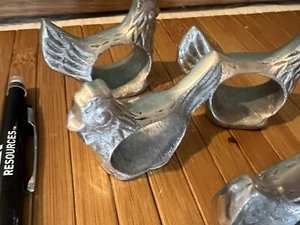 Set of 8 Pewter Napkin Rings CHICKENS Farm Animal Roosters - Picture 1 of 6