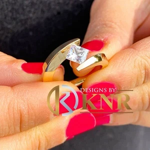 ANILLO DE COMPROMISO DE DIAMANTES PRINCESA DE ORO AMARILLO DE 14 QUILATES CONJUNTO DE TENSIÓN BODA NUPCIAL 0.75 - Imagen 1 de 11