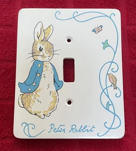 CUBIERTA PLACA INTERRUPTOR BEATRIX POTTER VIVERO “PETER RABBIT” - Imagen 1 de 12