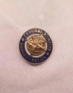 Vntg 10K Gold Federal Aviation Agency Administration USA Pin Crest Craft - Picture 1 of 3
