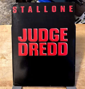 JUDGE DREDD 1995 Movie Press Kit - Folder 7 Color Slides and 3 B&W Photos - Picture 1 of 5