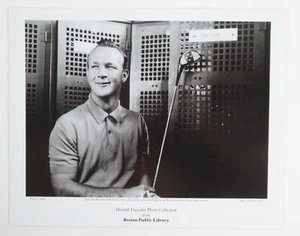 Foto en blanco y negro Arnold Palmer 11x14 vestuario 1963 US Open Brookline Massachusetts - Imagen 1 de 1