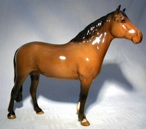 BESWICK NUEVO FOREST PONY 1646 2da VERSIÓN BRILLO BAY - Imagen 1 de 8