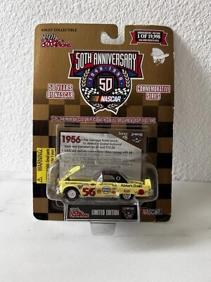 CAMPEONES DE CARRERAS 1968 Plymouth NASCAR 1 de 19.998 NASCAR 50 aniversario Foto 1 de 2