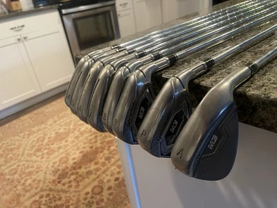 Juego de hierros TaylorMade M3 4-U varilla de acero Rh ranura de velocidad Foto 1 de 2