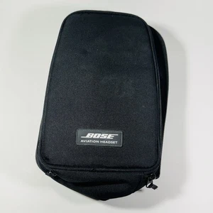 Auriculares de aviación Bose negros solo estuche de transporte  - Imagen 1 de 2