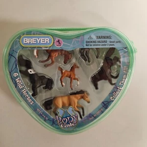 Wild Horses by Breyer Horses Pony Gals Horses - Set di 6 - NUOVO IN CONFEZIONE - Foto 1 di 3