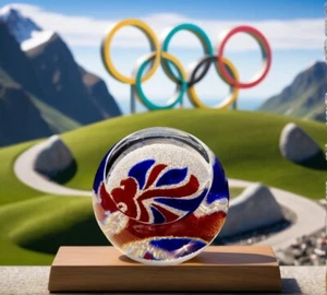 CAITHNESS PAPERWEIGHT London Olympics Team GB Colin Terris 2012 VINTAGE BOXED+++ - Picture 1 of 21