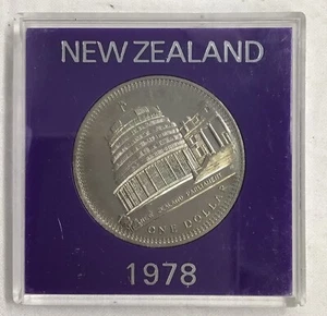 1978 New Zealand One Dollar Coronation Coin Uncirculated - Picture 1 of 2