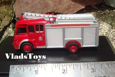 Oxford 1/76 Bedford TK - Northern Ireland Fire Authority Engine 76FIRE004 - Image 1 of 4