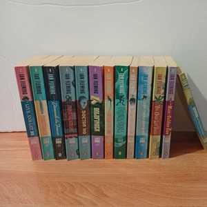 Ian Fleming The Penguin Collction Books 2-14 - Picture 1 of 3
