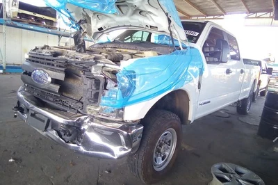 2018 Ford F250 Super Duty Transmission OEM 93K Miles - LKQ435351235 - Image 1 of 4