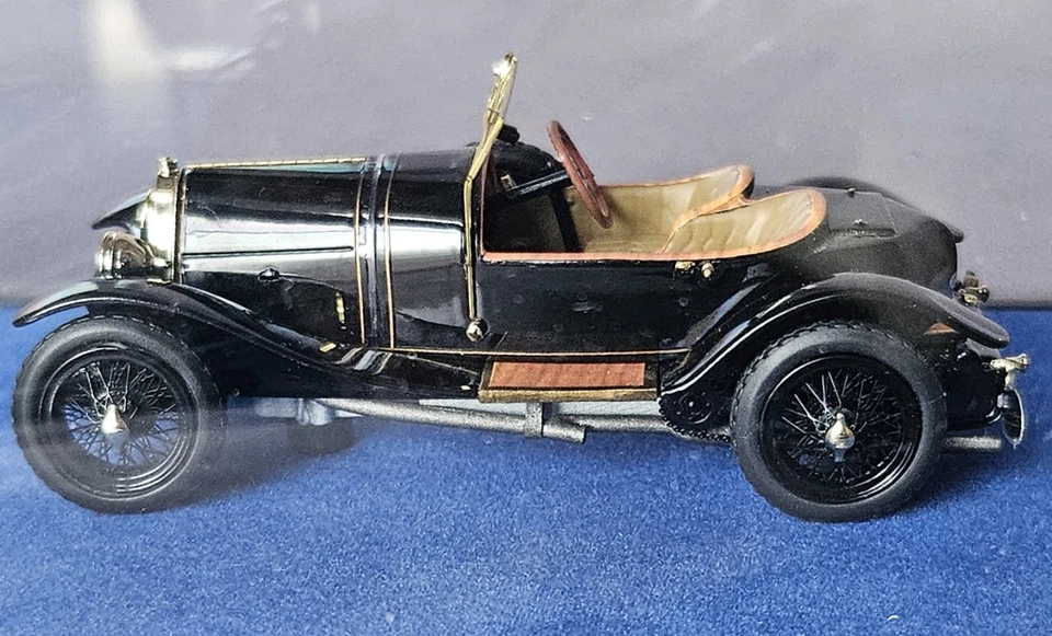 RARO 1910 BUGATTI TIPO 18 "BLACK BES" COLECCIÓN MUSEO LOUWMAN ESCALA 1:43 SIN USAR, EN CAJA Foto 1 de 4