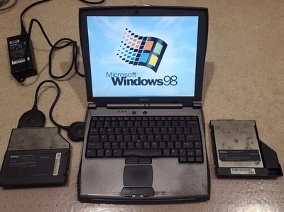 DELL Latitude C400 Laptop Windows 98 & XP Dual Boot, Serial, Gaming, Works Great - Image 1 of 4