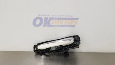 19 MERCEDES BENZ AMG GT EXTERIOR FRONT DOOR HANDLE LEFT DRIVER WHITE - Image 1 of 4