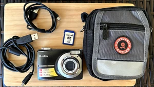 Kodak EasyShare C913 Digital Camera 9.2MP 3X Optical Zoom *For parts* - Picture 1 of 10