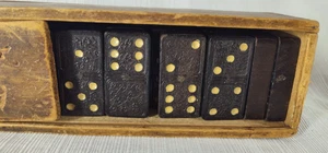Arabeske Ebenholz geprägte Dominosteine Set in Holzkiste - Bild 1 von 16