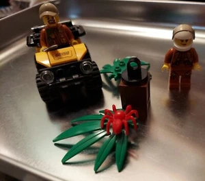 LEGO City Jungle Truck 2 Minifigures Leaves Spider - Picture 1 of 3