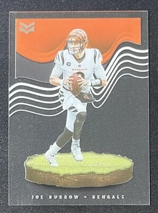 Panini Chronicles Joe Burrow Magnitude 2022 #MAG-5 Cincinnati Bengals QB - Imagen 1 de 2