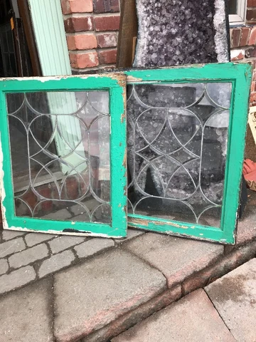 Sg 1948 Match Pair Antique Four Point Beveled Leaded Windows 23.75 X 28.5 Cover