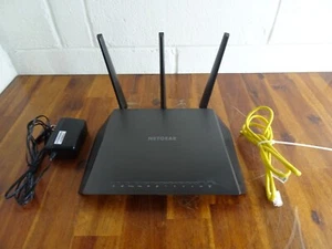 Netgear Nighthawk R7000 Ac1900 Smart WiFi Router with Cables Tested and Working - Picture 1 of 4