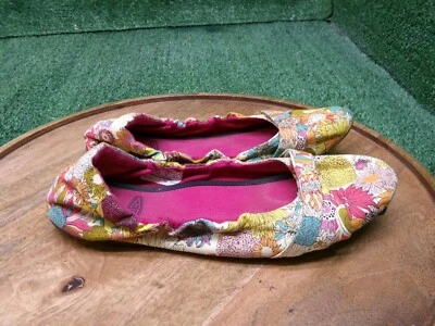 Mocasines planos de ballet de lona floral multicolor KEEN para mujer Cortona talla 8,5 EE. UU. Foto 1 de 4