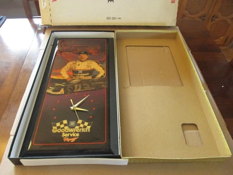 Dale Earnhardt #3 Goodwrench Service Racing Clock #G9605 New In Original Box Cover