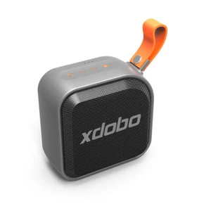 Subwoofer Portable Waterproof   Speaker with 12W  20 Hours R8R9 - Picture 1 of 12