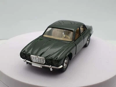 Jaguar XJ12 Solido 1/43 - Immagine 1 di 3