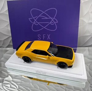 1/18 AUTOart Dodge Challenger SRT Hellcat Yellow Jacket / Satin Black Hood - Bild 1 von 6