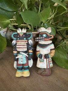 Vintage 2er Set Kachina Puppen Hopi & Zuni Indianer Wanddeko handbemalt - Bild 1 von 10