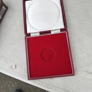 Vintage Red Leather Medal Coin Box EMPTY - Picture 1 of 2