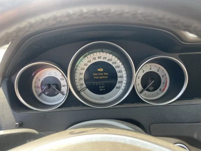 Mercedes Benz C250 2014 2015 cupé velocímetro instrumentos medidores MPH 133 k 97531 Foto 1 de 4